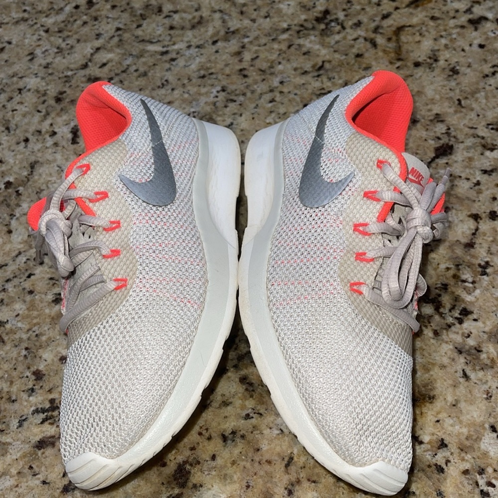 Nike Tanjun Racer - Picture 4 of 9